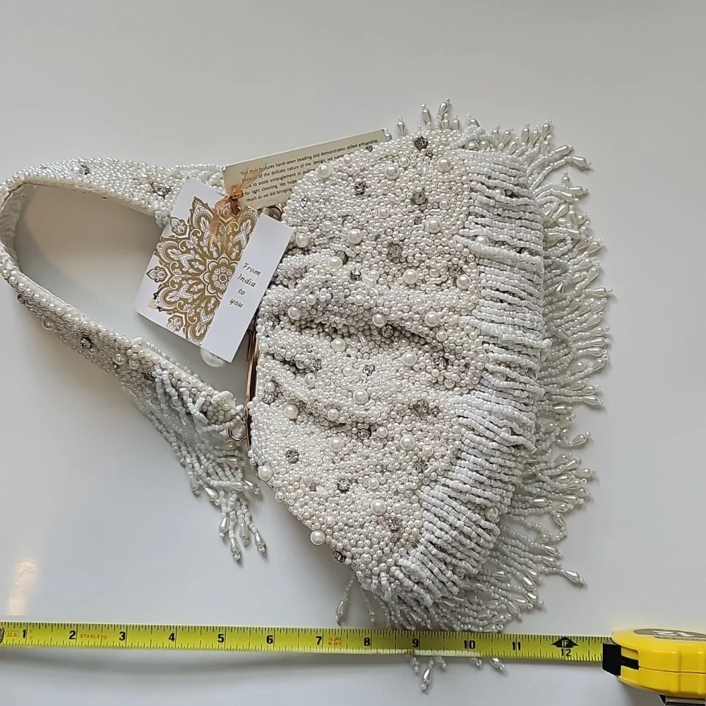 NWT VIRAL TIKTOK India Boutique Zhuu Pearl Beaded White Tassel Clutch